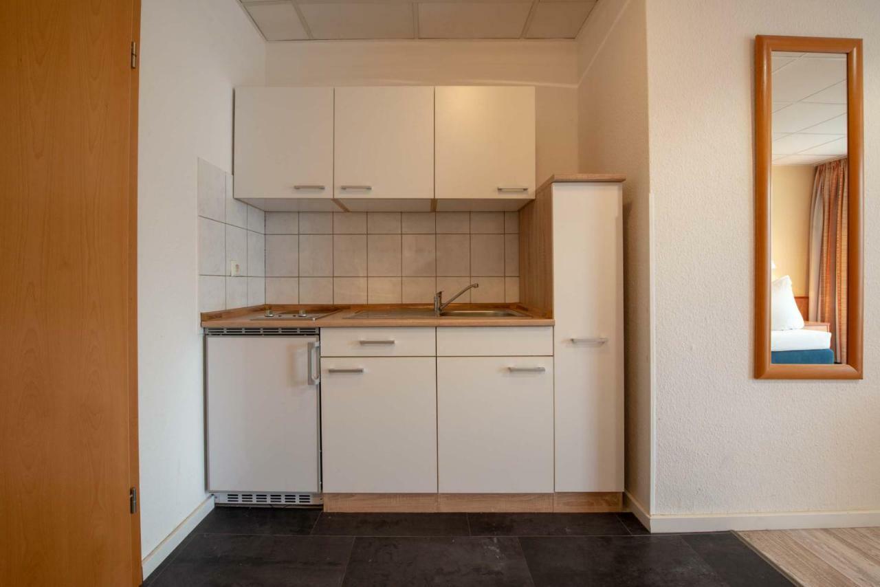 Boardinghouse Burgpark Hotell Hürth Exteriör bild